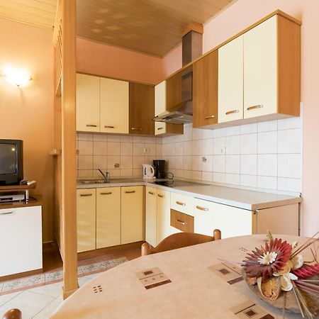 Apartments Kori Funtana Kültér fotó