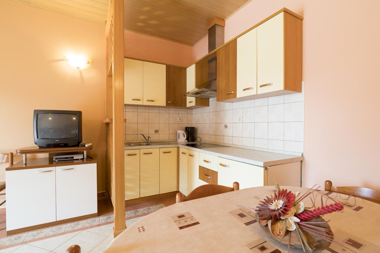 Apartments Kori Funtana Kültér fotó