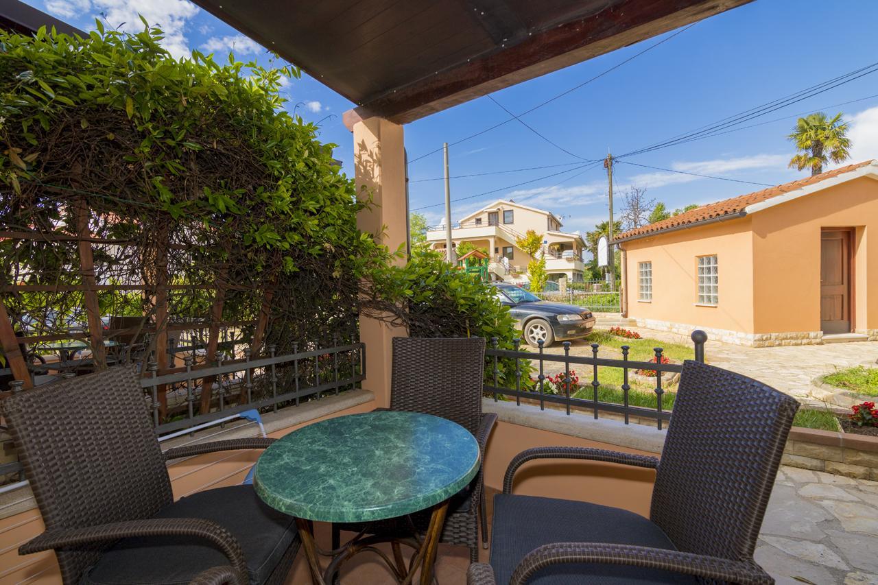 Apartments Kori Funtana Kültér fotó